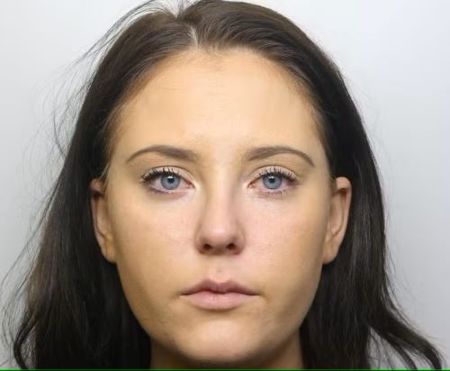 Mulher condenada por expor amante do pai