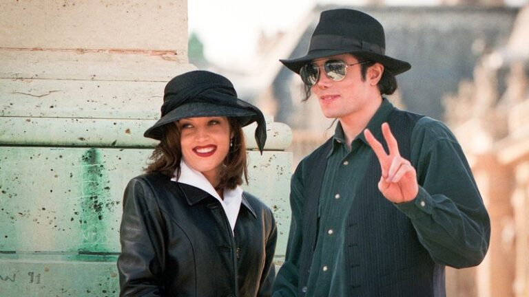 Ex-mulher revela que Michael Jackson era virgem